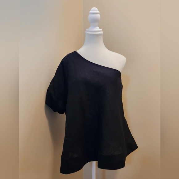 ⭐ Banana Republic Odile One Shoulder Top - Picture 4 of 7